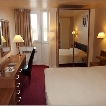 Arcantis Sevran Hotel Roissy-en-France Oda fotoğraf