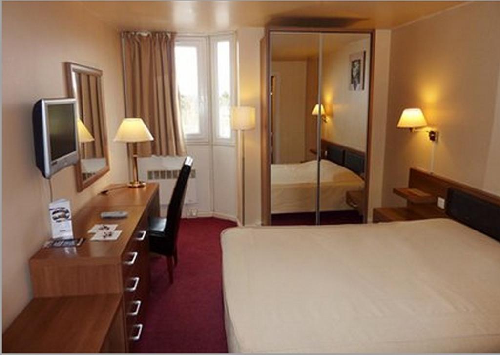 Arcantis Sevran Hotel Roissy-en-France Oda fotoğraf